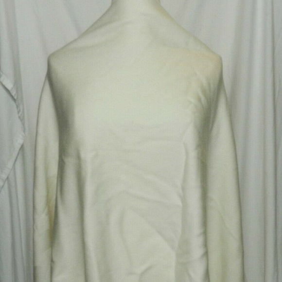 Tory Burch Solid Embossed Oblong New Ivory Scarf - Picture 4 of 4